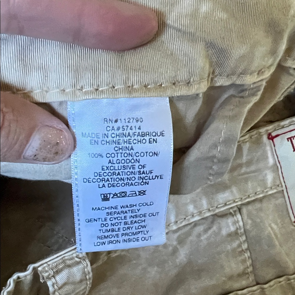 NWT. True Religion, size 32 (aka sz 14), Bobbi low-rise baggy cargos - Picture 10 of 16